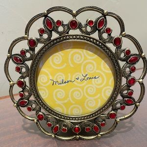 Milson & Lewis Frame